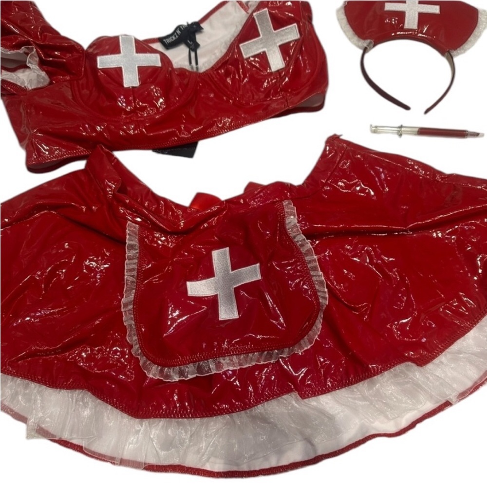 Trickz N’ Treatz First Aid Babe Nurse Adult Costume Halloween Size Large New